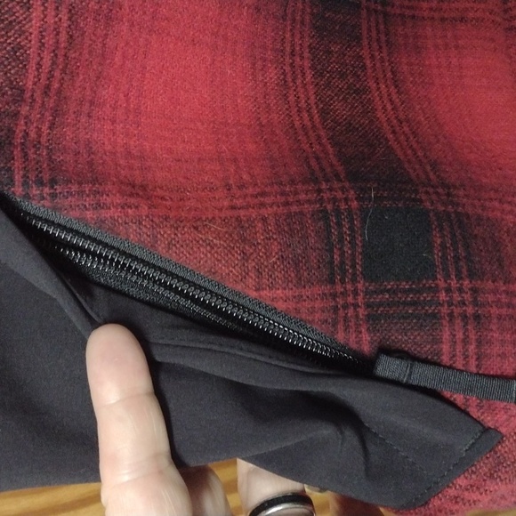 Woolrich Plaid Red and Black Women's XL Vest - Picture 4 of 9